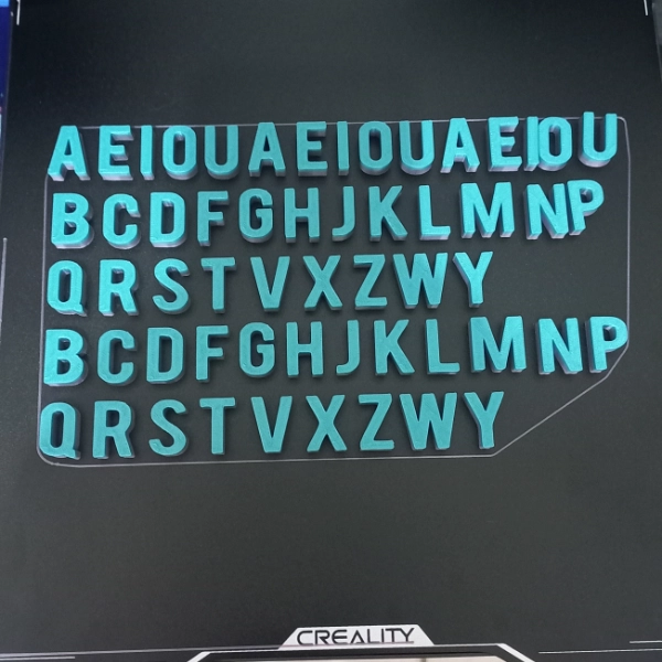 Galeria Alfabeto Móvel em Impressão 3D – Kit Completo com 57 Letras
