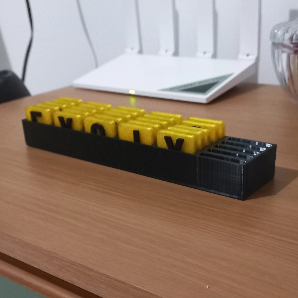 Alfabeto Móvel com Base e Caixa Organizadora – 26 Letras em Impressão 3D
